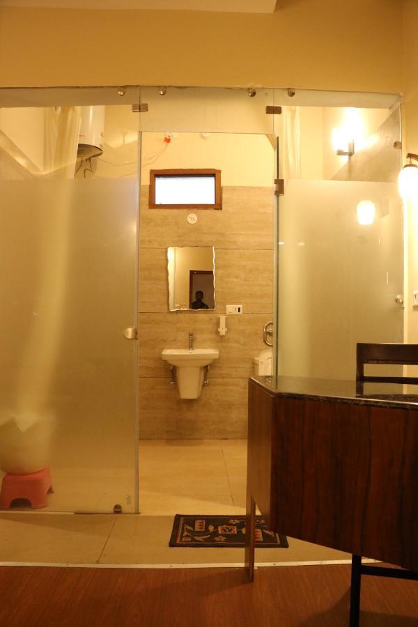 Hotel Pushap Palace Патиала Экстерьер фото